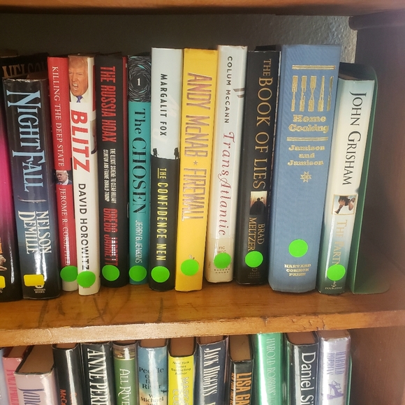 BOOKS Mystery Box 24 Pack for 125$ Rare, New & Vintage  (Read Descriptio… - Picture 15 of 16